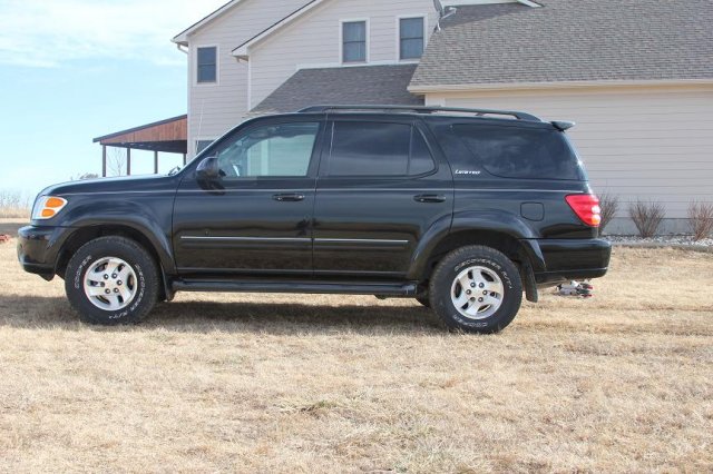 2002 toyota sequoia limited value #4